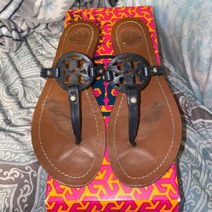 SOLD Tory Burch sandals ❤️